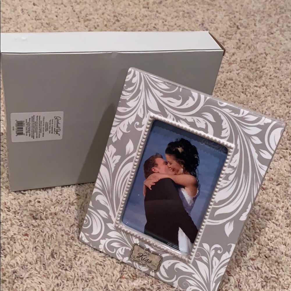 The Kiss Frame New w/Tags
